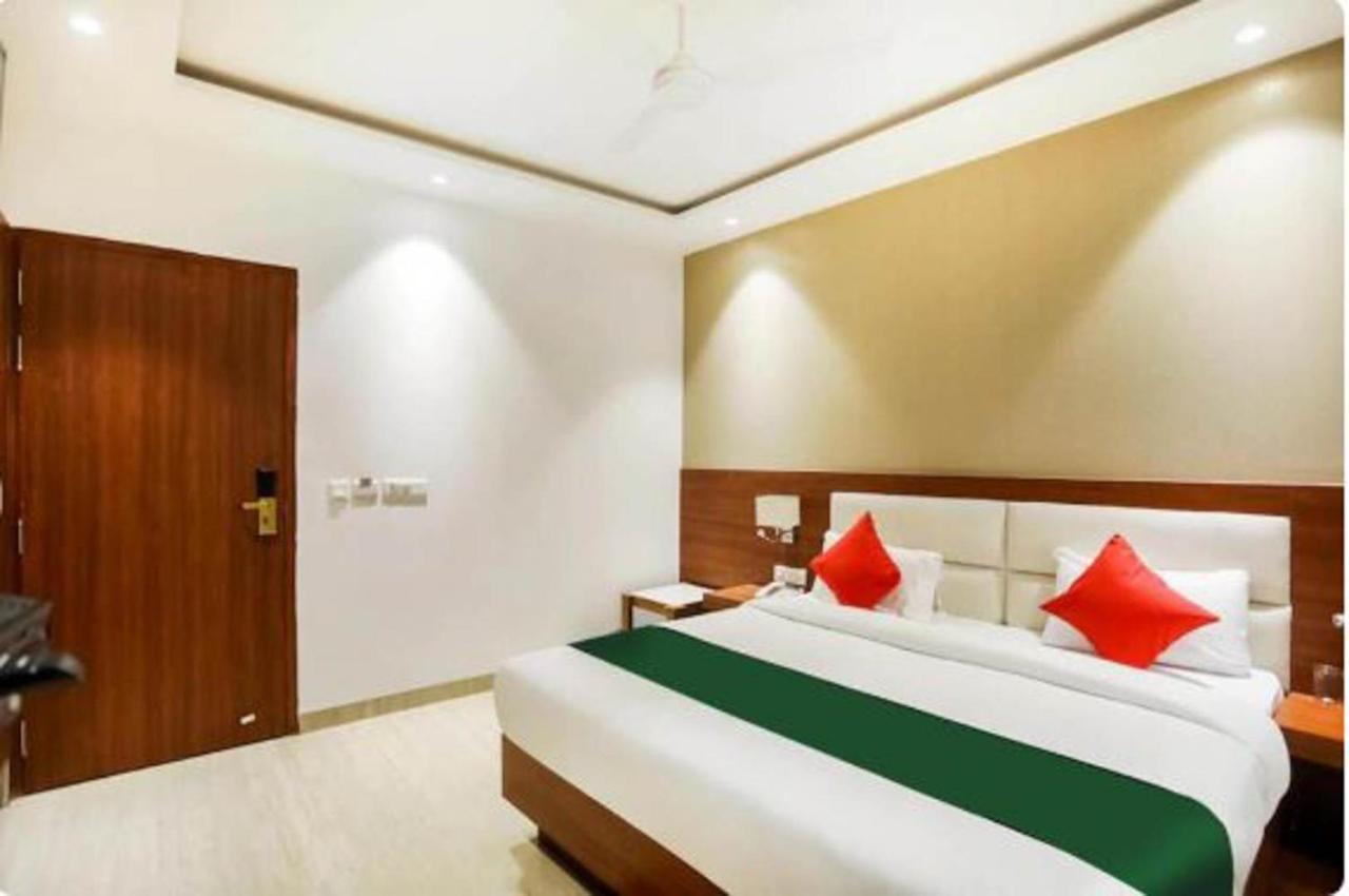 Hotel Royal Sky Luxury Near Delhi Airport New Delhi Exterior foto